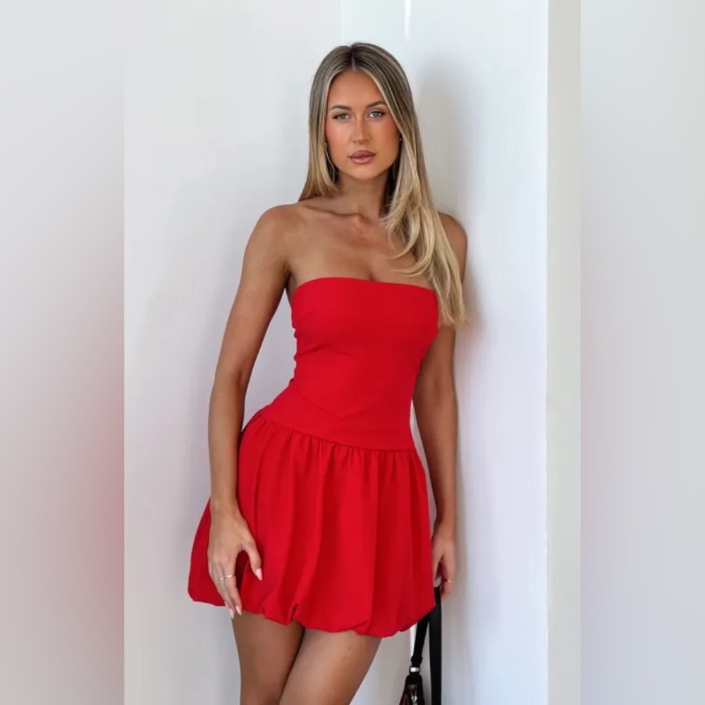 White Fox Strapless Red Bubble Dress